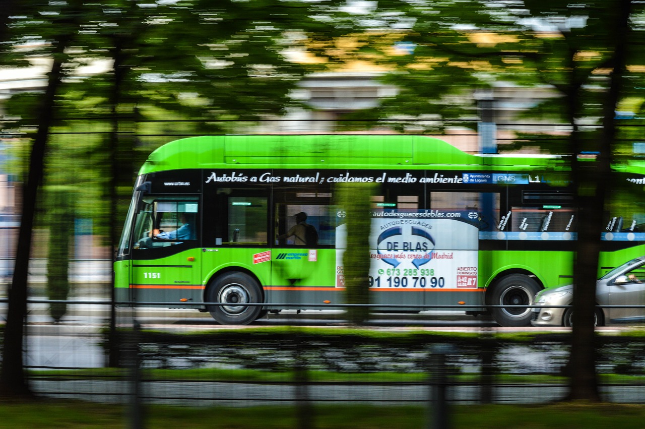 比亚迪唐二代上市引领新能源汽车市场新篇章